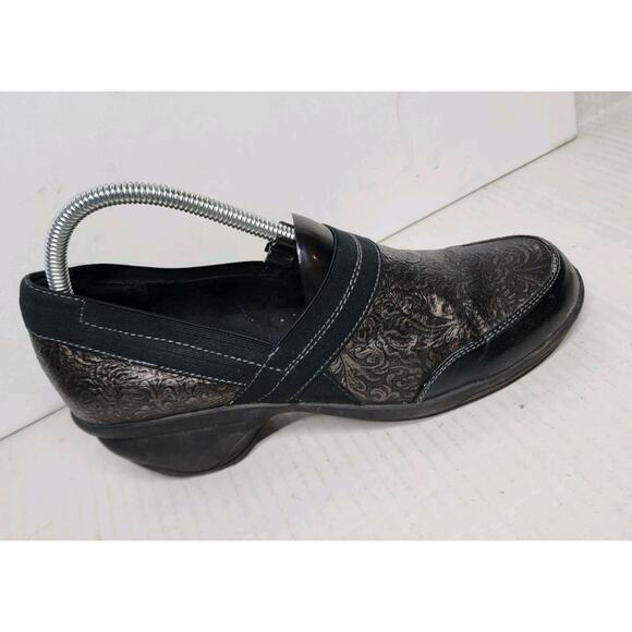 White Mountain Women's 10 M Shoe Whimsigoth Comfort Slip On Low Wedge Bronze - Picture 4 of 16